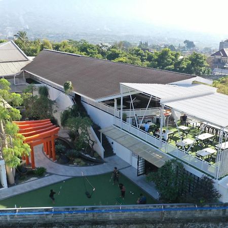 Kontena Hotel Batu  Exterior photo