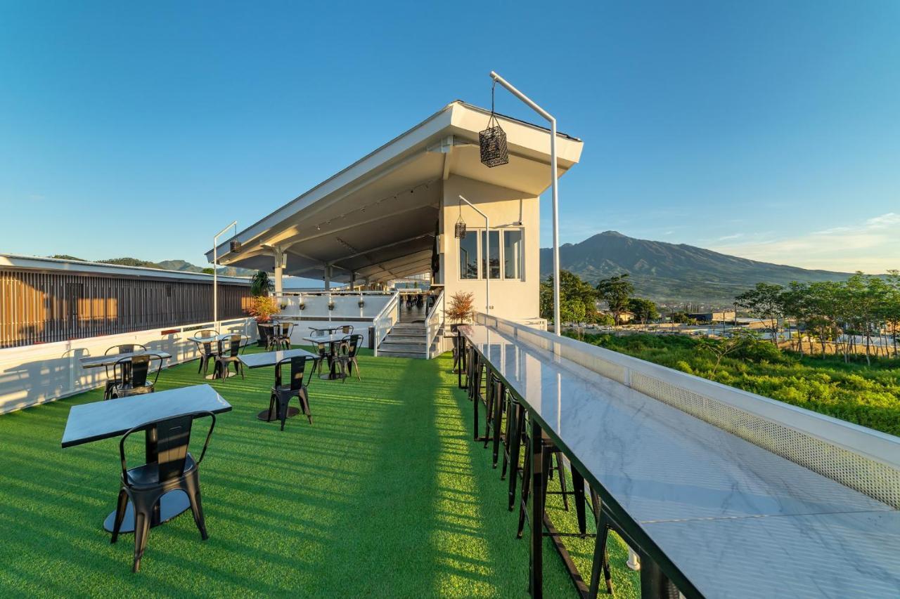 Kontena Hotel Batu  Exterior photo